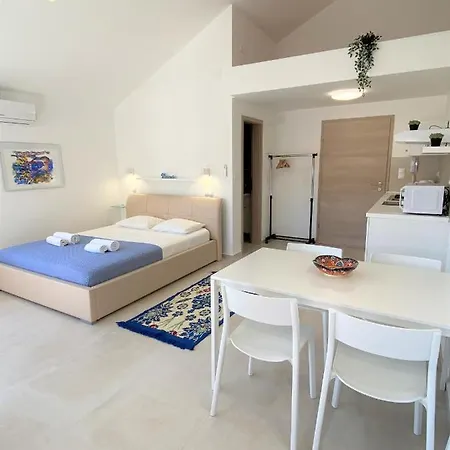 Apartment Ria New *